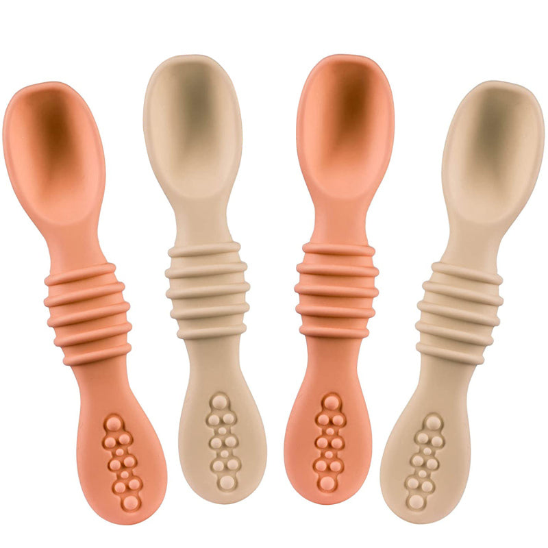 Bebek için Silikon Bebek Kaşıkları 4 Paket, Birinci Aşama Bebek Besleme Kaşığı Seti Sakız Dostu BPA Kurşun Ftalat ve Plastik Ücretsiz, Büyük Hediye Seti